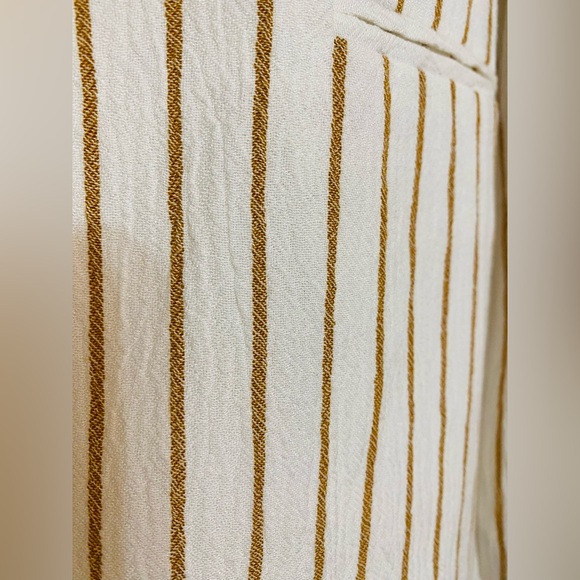 White Striped Blazer Crinkle - Picture 6 of 7